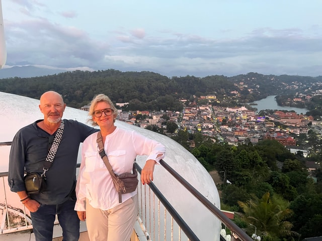 Kandy City Tour by tuk tuk with Temple of the tooth Ceremony