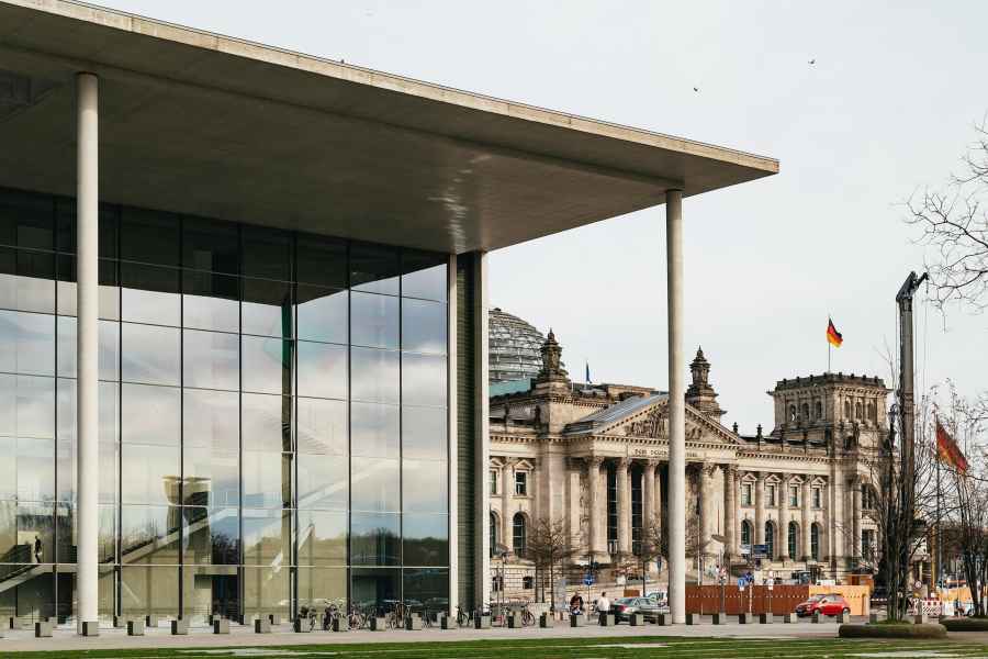 Berlin: Geführter Rundgang um den Reichstag. Foto: GetYourGuide