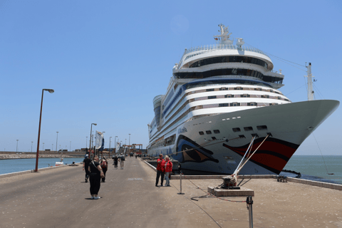 Sandwich Harbour Tour For Cruise Ship Clients