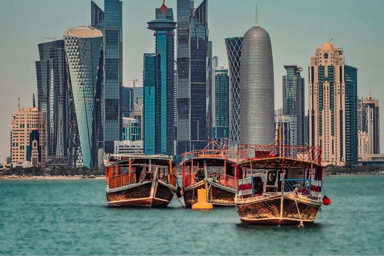 Doha: Traditionelle Dhow-Kreuzfahrt mit Abholung und Rücktransfer