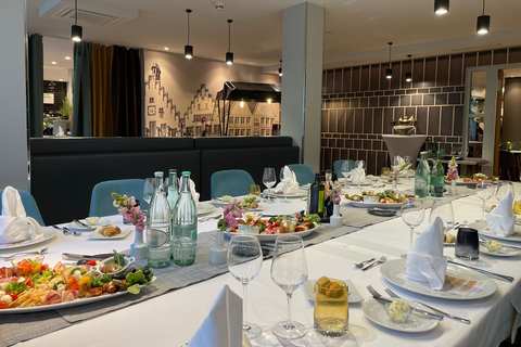 Frankfurt: Sunday brunch at the Mercure Hotel Kaiserhof, including sparkling wine & drinks