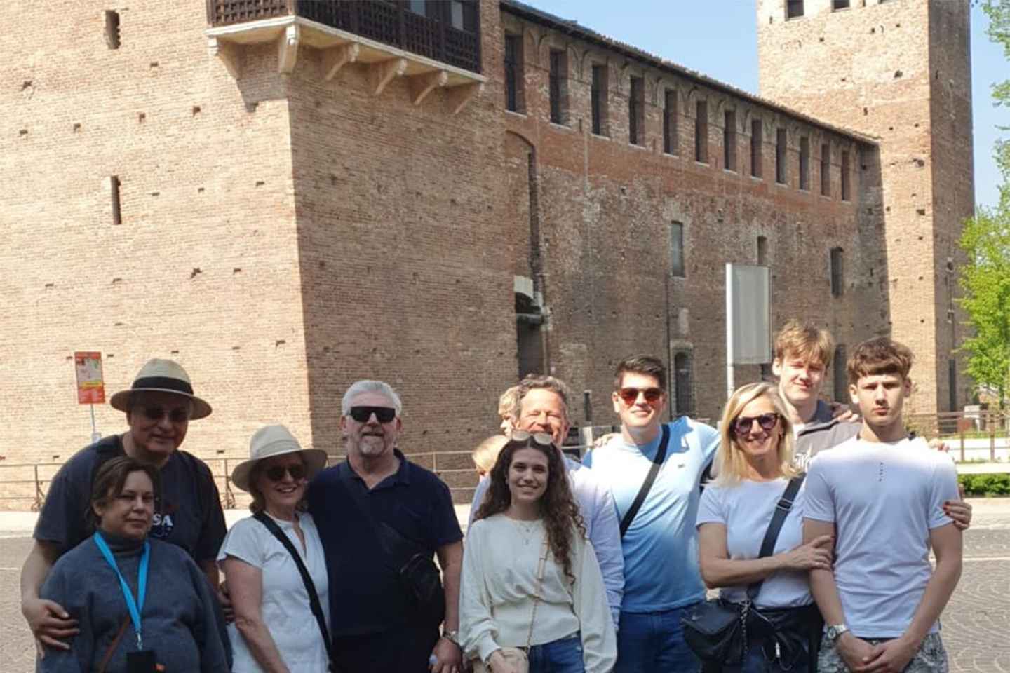 Verona: Arena & Historic Center Walking Tour - SMALL GROUP