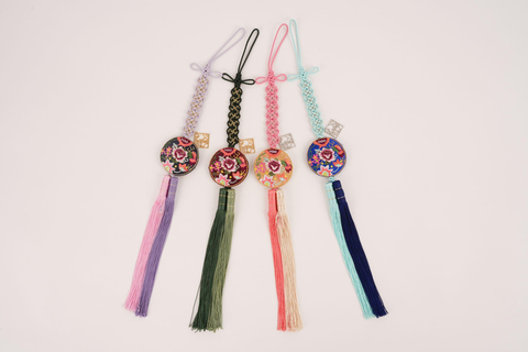 Seoul: Korean Knot Art Workshop with Souvenir Knot Art Workshop - Knot Wind Chime