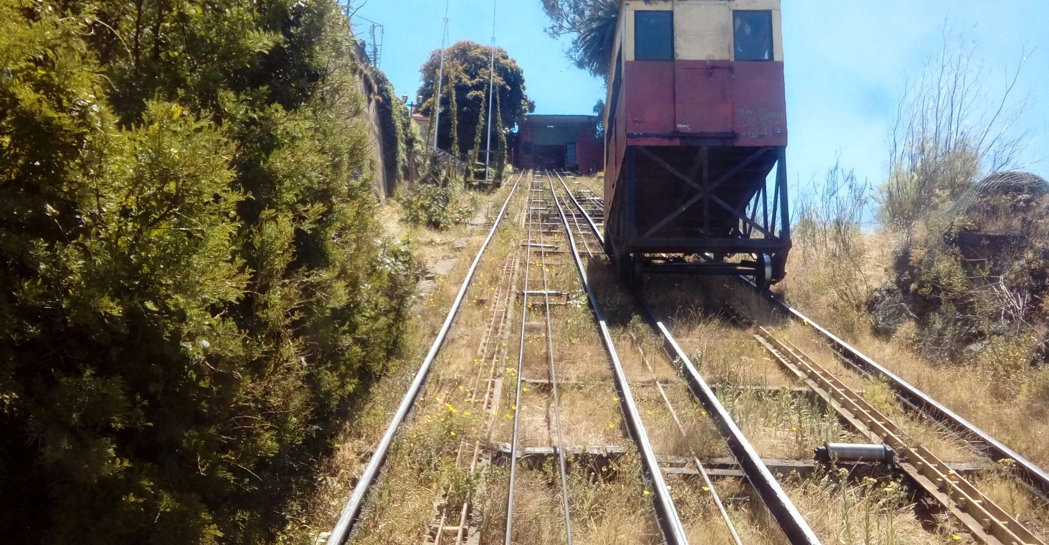 Authentic Valparaiso, Street Art, Funiculars and Port city - Housity