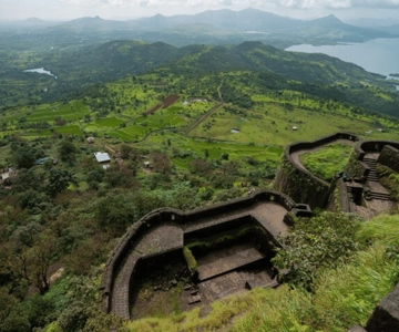 Guided full day trip to Pawna-Lohagad-Lonavala from Mumbai