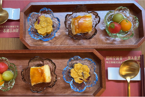 Guangzhou: Jixiang Fang Cruise – A Floating Nanyue Palace Level 1, Front Row VIP-Adult Ticket