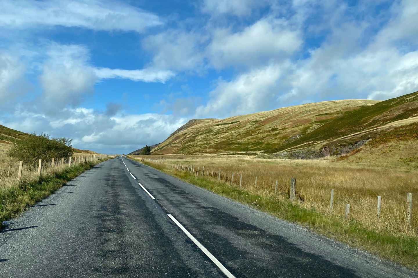 Highland Delights: A Scenic Day Trip Through the Highlands