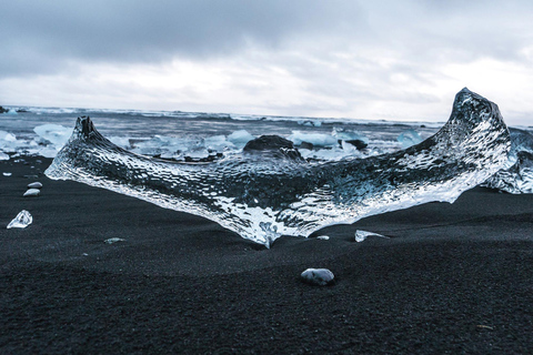 From Reykjavik: Jökulsárlón, Diamond Beach, & Vík Day Trip