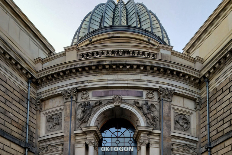 Copenhagen: Private Royal Landmarks & City Highlights Tour Full day private tour (van)