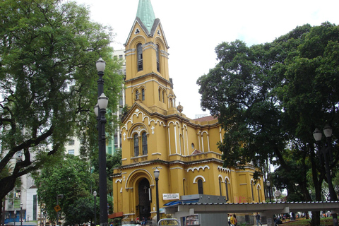 São Paulo: Haunted Center Walking Tour (Guide + Photo Shoot)