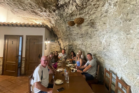 Nerja: Sightseeing Tour to Ronda and Setenil de las Bodegas