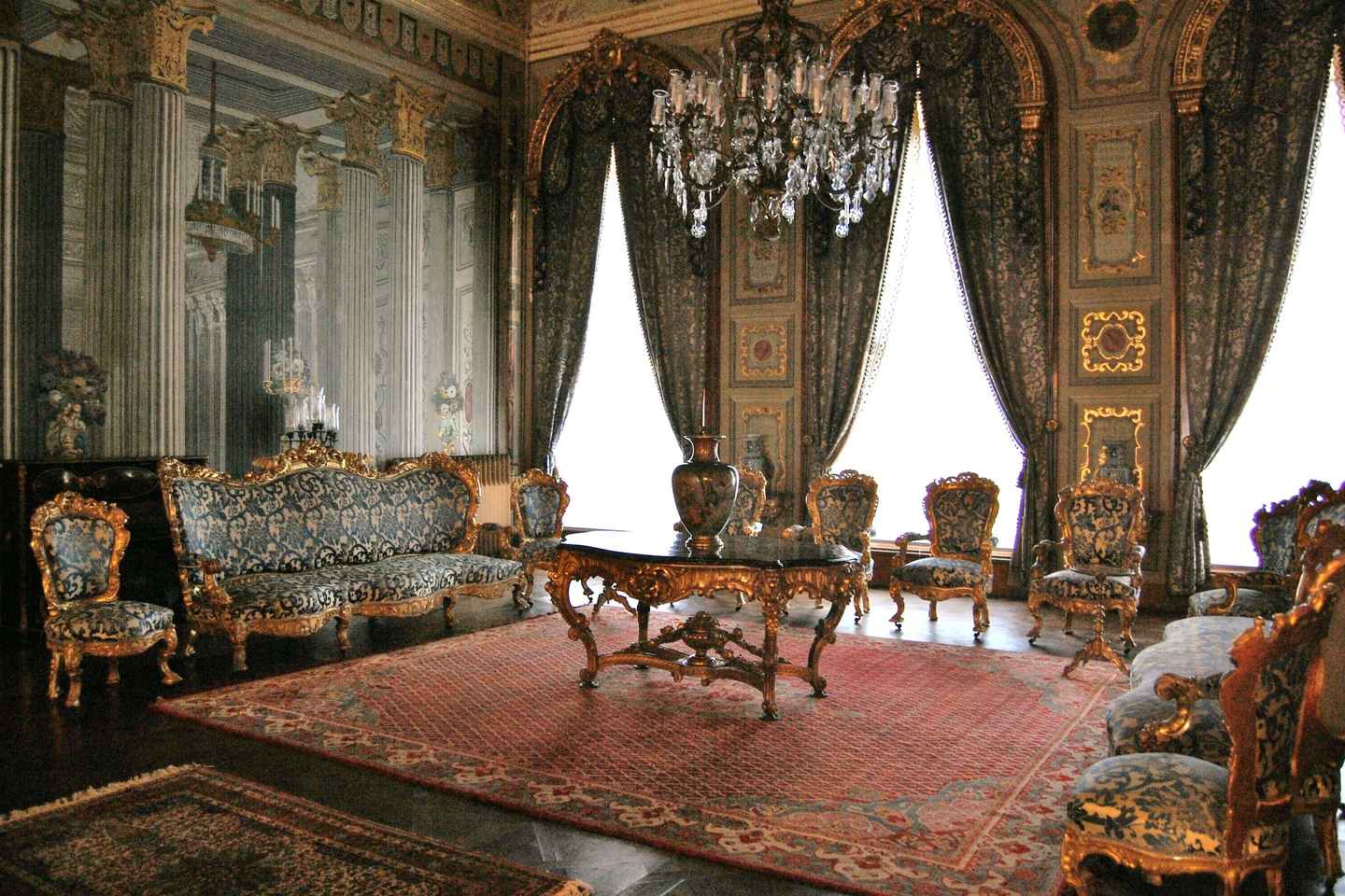 Dolmabahce Palace & Harem Skip-the-Line Entry & Audio Guide