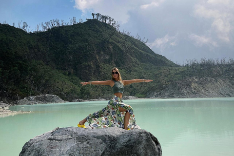 Jakarta : Volcano, Suspension Bridge and Hot Spring