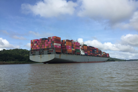 Małpia wyspa, nawigacja w kanale Panana i wioska indiańskaMałpia wyspa i indiańska wioska Embera