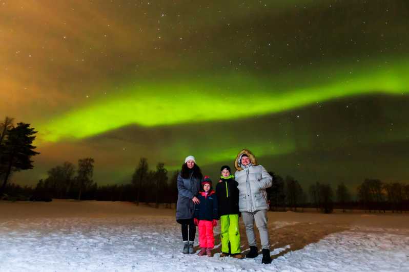 From Rovaniemi: Northern Lights Photo Tour with Pickup
