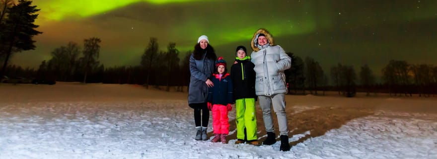 Rovaniemi : excursion photographique à la recherche des aurores boréales avec barbecue