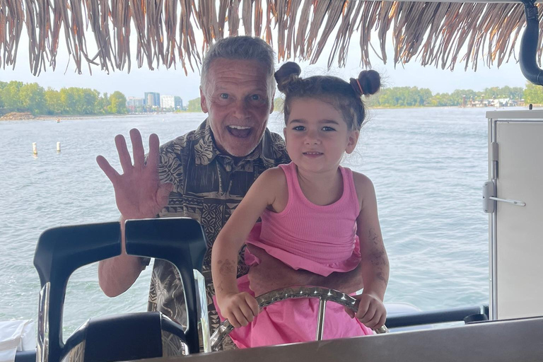 Portland: Family Fun Tour Cruise on the Willamette River Portland: Family Fun Tour on the Willamette River