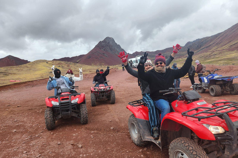 Tour gastronómico em Rainbow Mountain e Red Valley com comidaPasseio em ATV simples com pequeno-almoço e almoço