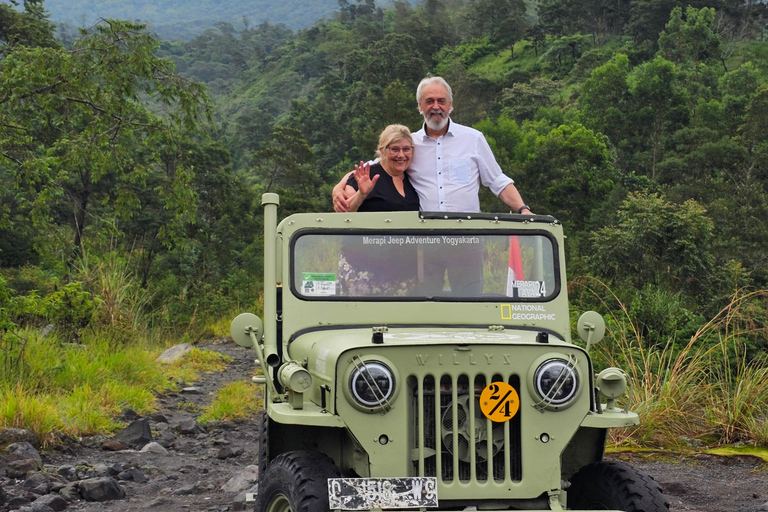 Lo más destacado de Yogyakarta: tour por el volcán Merapi y los templosPuntos destacados de Yogyakarta: tour por el volcán Merapi y los templos