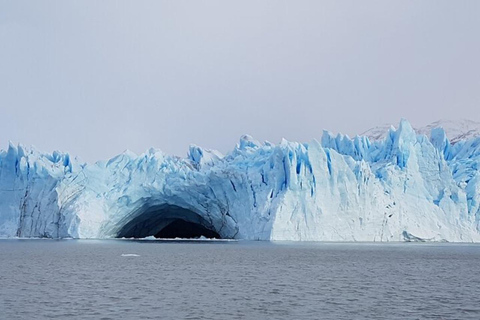 Guided Tour National Park+Perito Moreno Glacier+Sailing (optional) Guided National Park Tour + Perito Moreno Glacier + Navigation 1 hour