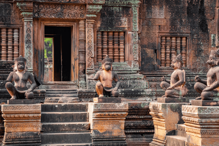 Prywatna wycieczka do świątyń Banteay Srei i Banteay SamreAngkor Wat Sunrise Wycieczka prywatna