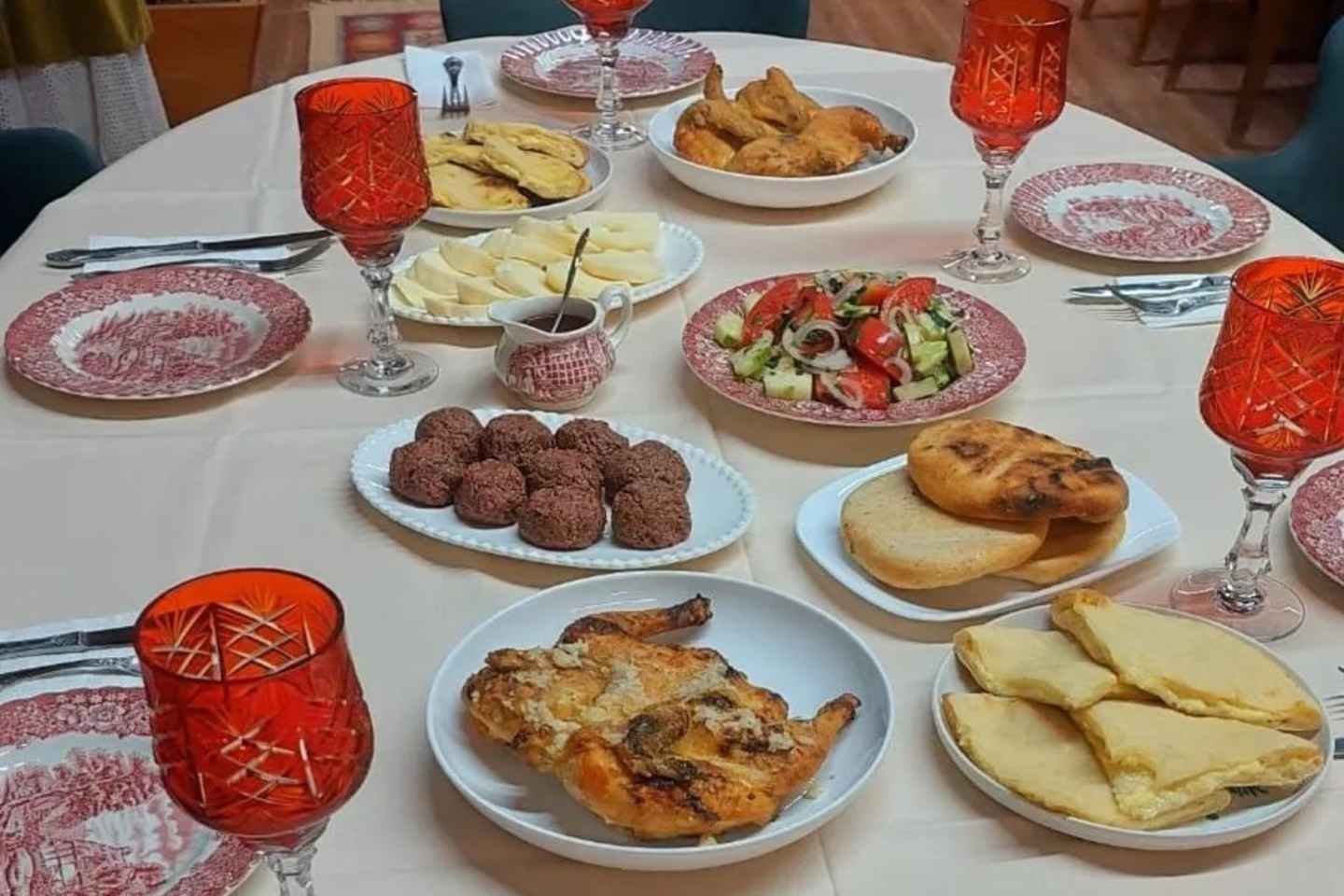 Kutaisi: Homey Dinner at Local Family