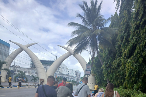 Mombasa: Old Town, Fort Jesus, and Village Day Tour