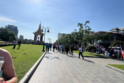 بنوم بنه: جولة فنون الشارع والطعام مع خدمة التوصيل والبيرة