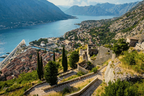 De Tirana / Durresi/ Lalezi : Excursion d&#039;une journée à Budva et KotorAu départ de Tirana et de Shkodra : Excursion d&#039;une journée à Budva et Kotor