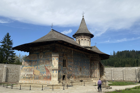 UNESCO Monasteries & Traditional Arts Day Tour from Iași