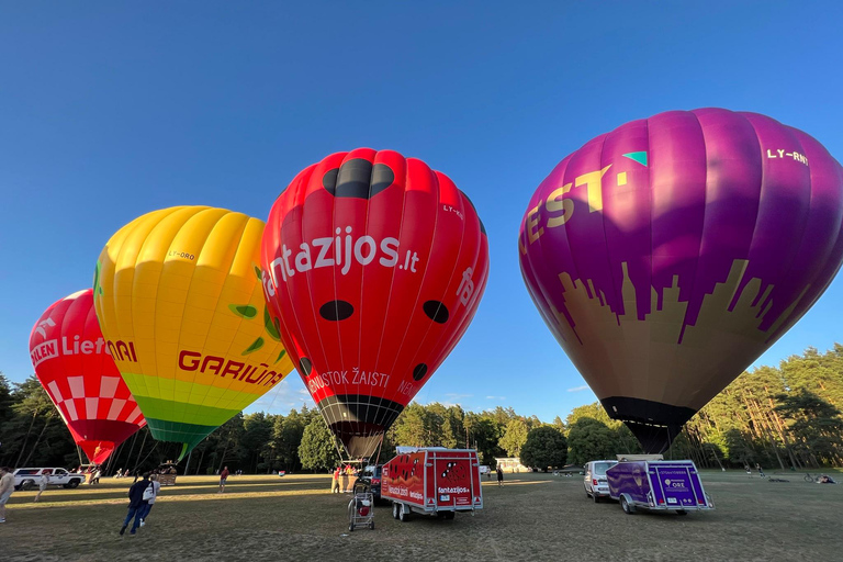 Trakai Hot Air Balloon Flight with Champagne & Small Gifts