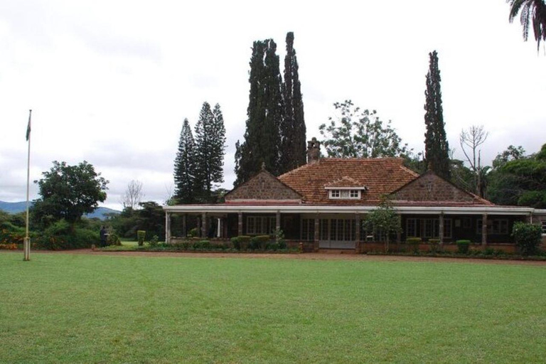 Tour to Giraffe Centre, Karen Blixen and Bomas of Kenya