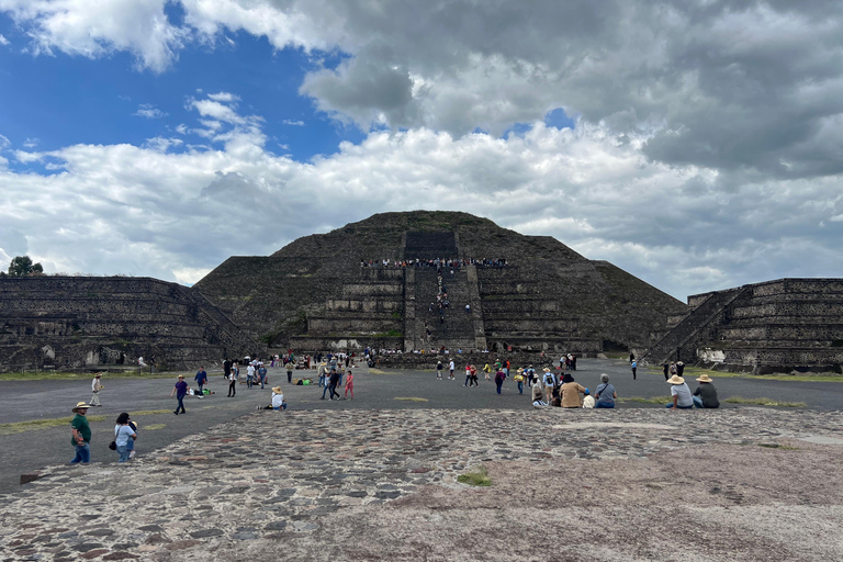 Mexico City: Teotihuacan, Shrine of Guadalupe & Tlatelolco Tour