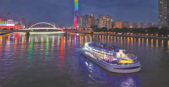 Guangzhou: Rundreise Kreuzfahrt Nachtansicht vom Canton Tower