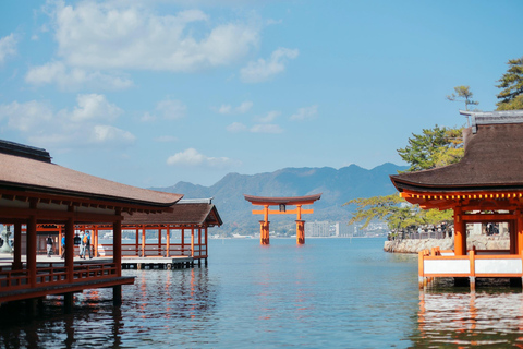 Hiroshima & Miyajima Full day Tour with Pro Photographer