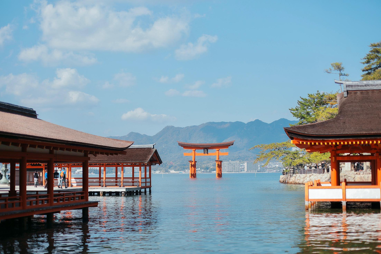 Hiroshima & Miyajima Full day Tour with Pro Photographer