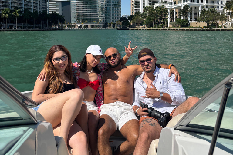 SEA MIAMI THE BEST!! 26' CROWNLINE "GLORY DAZE" + 1 HR FREE!