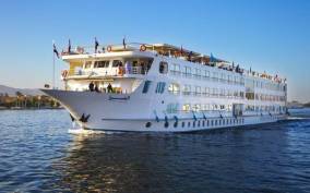 From Aswan: 4-Day Nile Cruise from Aswan to Luxor with Guide
