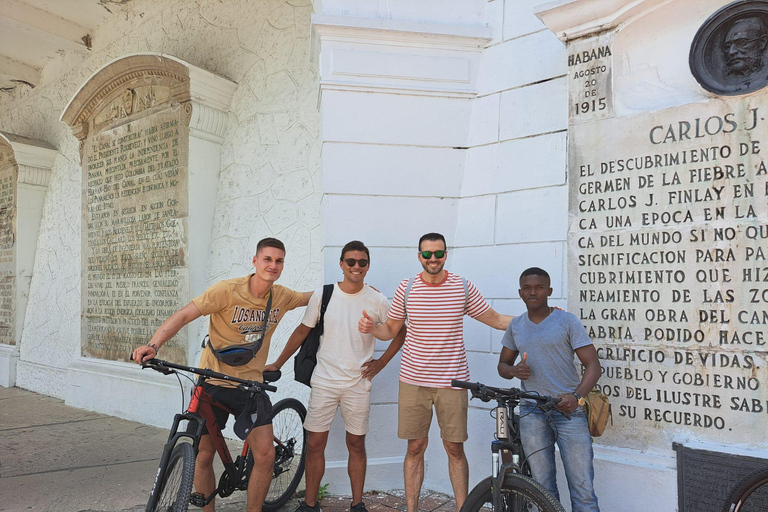 Tour a pie por el Casco Viejo con lugareños