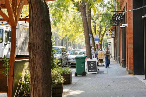 Seattle: Ballard Farmers Market Food & Nordic History Tour