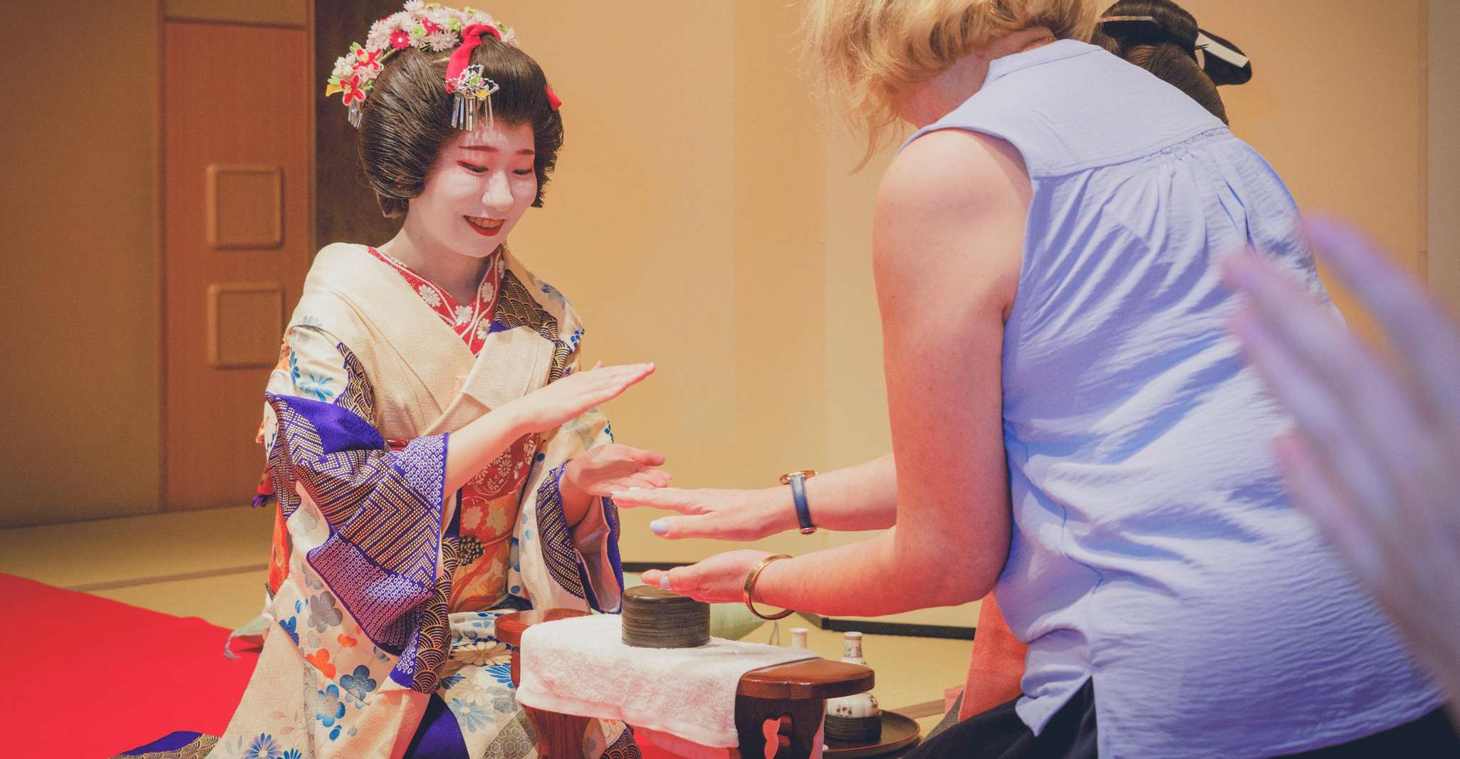 Asakusa: Geisha Performance and Tea House Experience photo 2