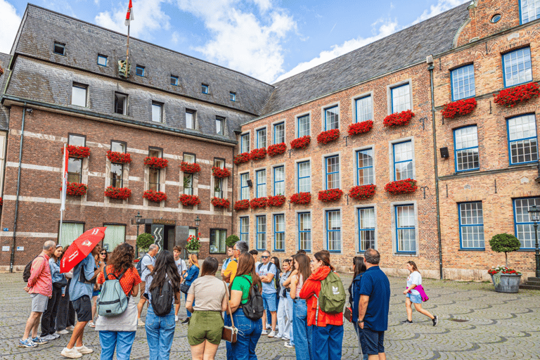 Düsseldorf: Altstadt, Altbier, and World War II