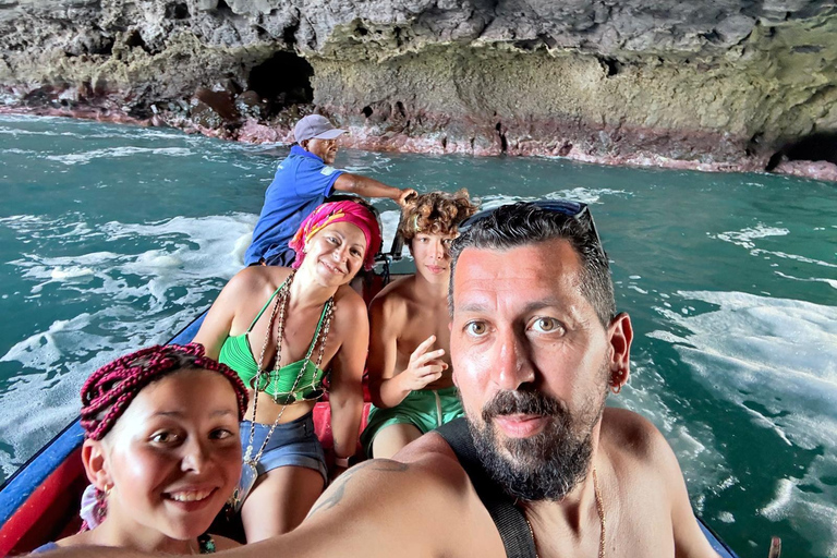 Santiago: Ribeira da Barca Sea Caves Boat Tour & Pickup