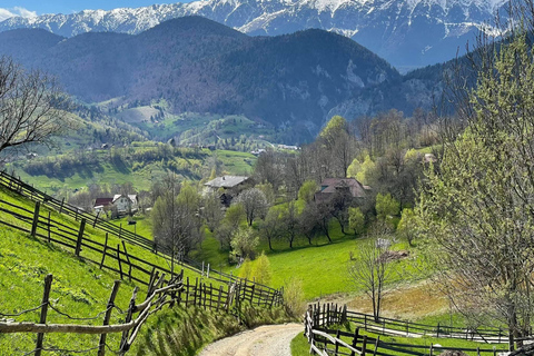 Brașov: Mountain Villages Scenic Drive with Guide