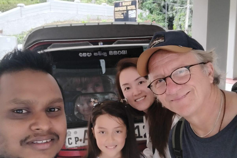 Kandy: Tuk-Tuk Sights, Culture, Shopping & Treatment
