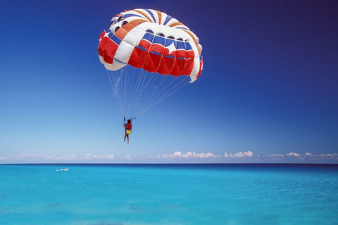 Esperienza privata di parasailing a Punta Cana