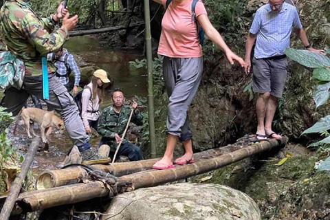 Chiang Mai: Senderismo de un día en Doi Saket - Ruta no turísticaChiang Mai: Senderismo de un día por Doi Saket - Ruta no turística.