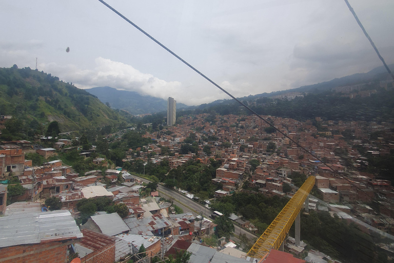 Medellin: Luksusowa i prywatna wycieczka po mieście w języku francuskim