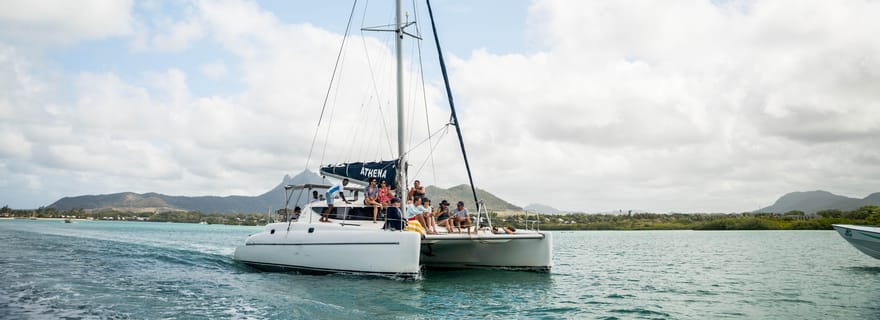Excursion en catamaran à l'Île aux Cerfs avec déjeuner barbecue