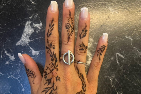 Djerba : expérience du henné et du hargouss avec transfertDjerba : Expérience au henné et aux hargouss avec transfert